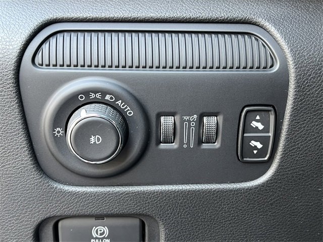 Certified 2024 Jeep Grand Wagoneer L 4WD image 23