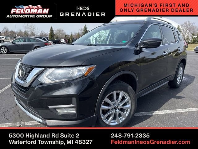 Used 2020 Nissan Rogue SV image 1