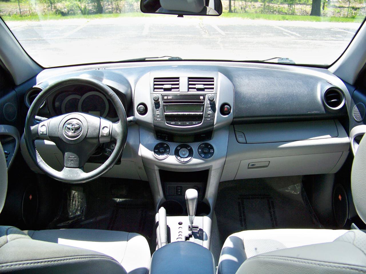 Used 2008 Toyota RAV4 Limited AWD/4WD image 24