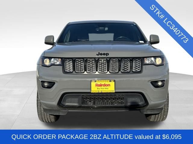 Used 2020 Jeep Grand Cherokee Altitude image 2