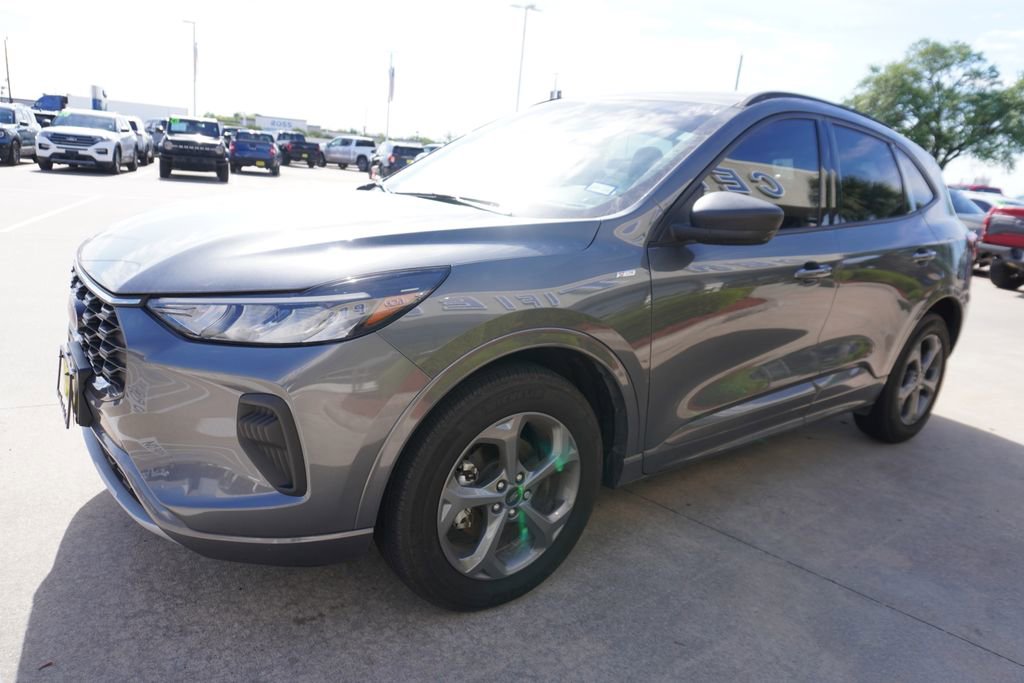 Used 2023 Ford Escape ST-Line w/ Tech Pack #1 image 3