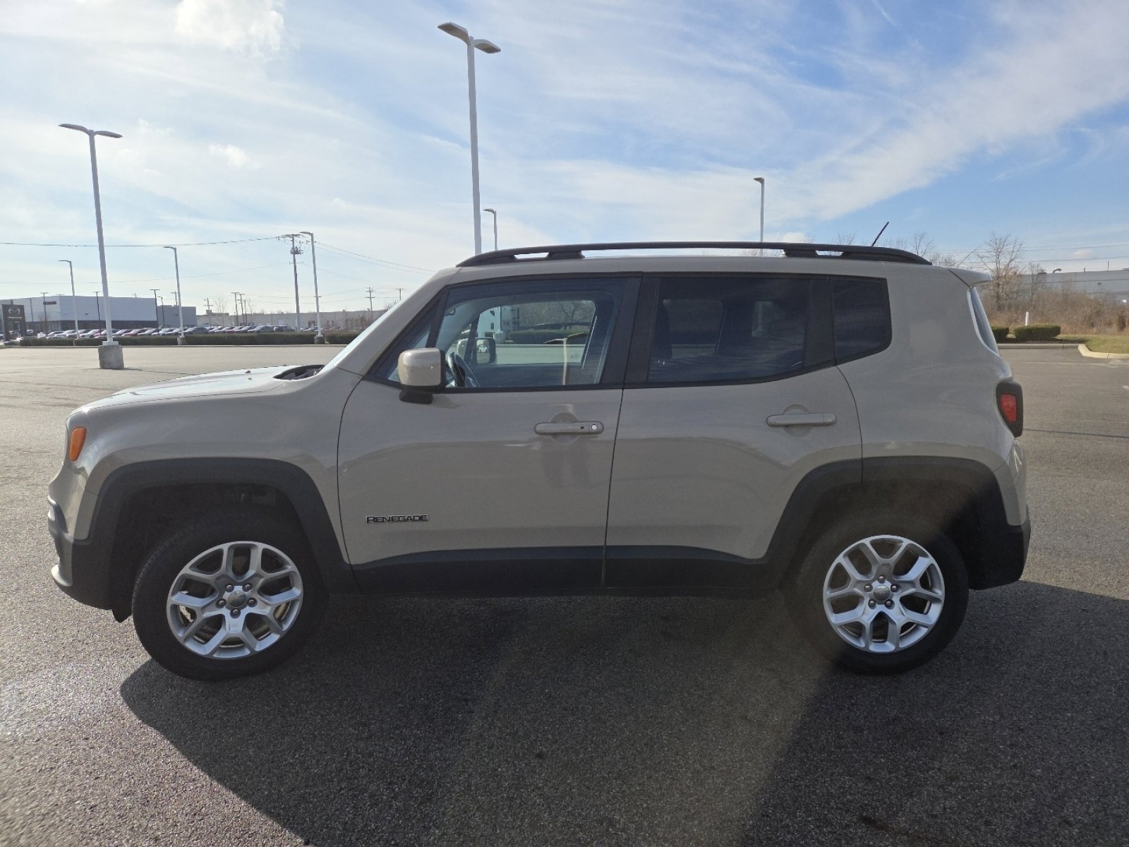 Used 2016 Jeep Renegade Latitude image 15