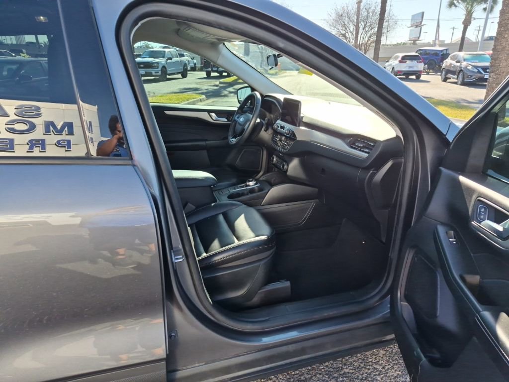 Used 2022 Ford Escape SEL AWD/4WD image 18