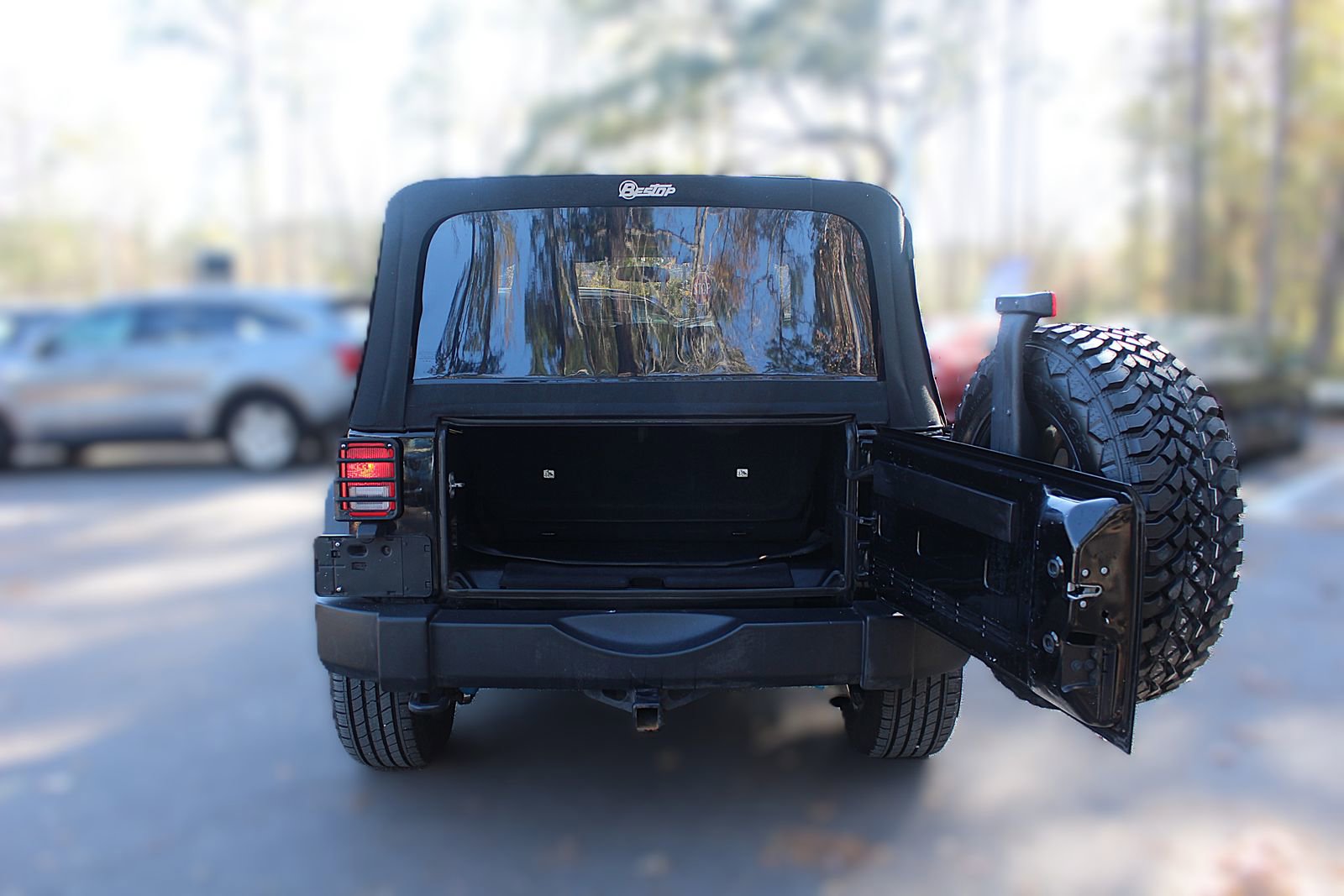 Used 2015 Jeep Wrangler Sport image 10