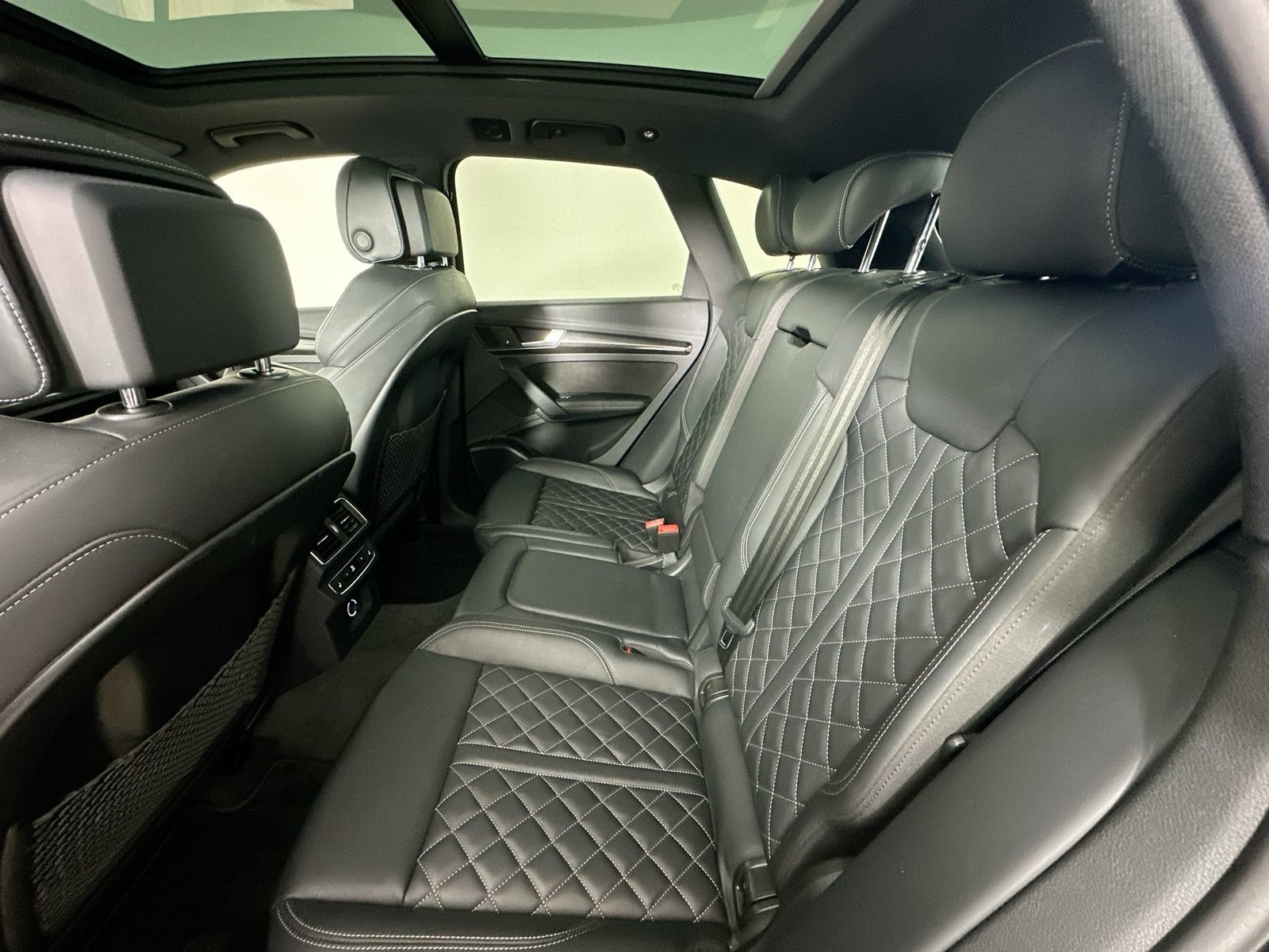 Used 2018 Audi SQ5 Prestige w/ Prestige Package AWD/4WD image 37