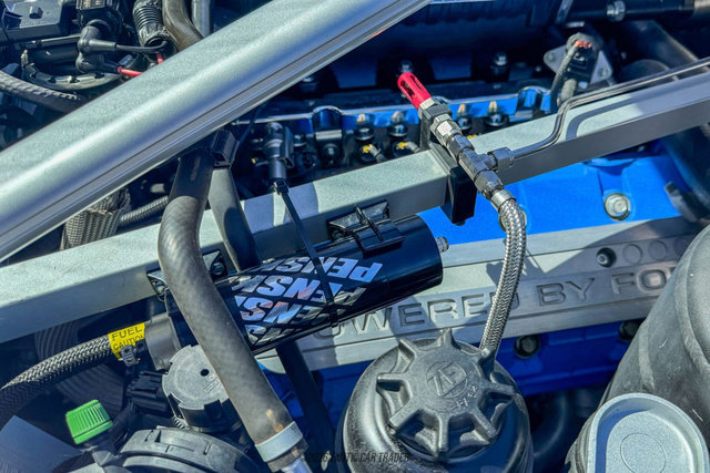 Used 2005 Ford GT RWD image 16