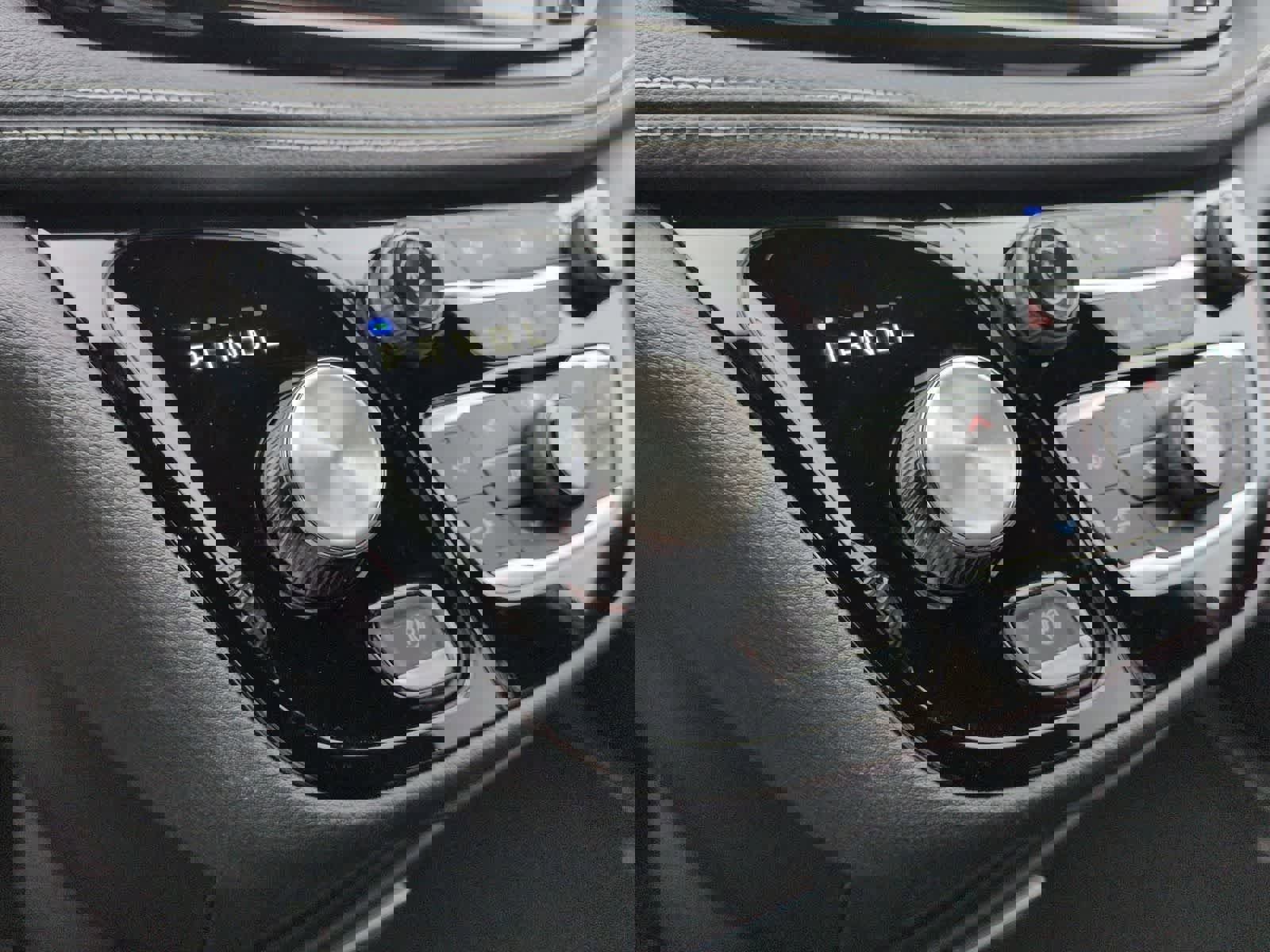 New 2026 Chrysler Pacifica Select image 21