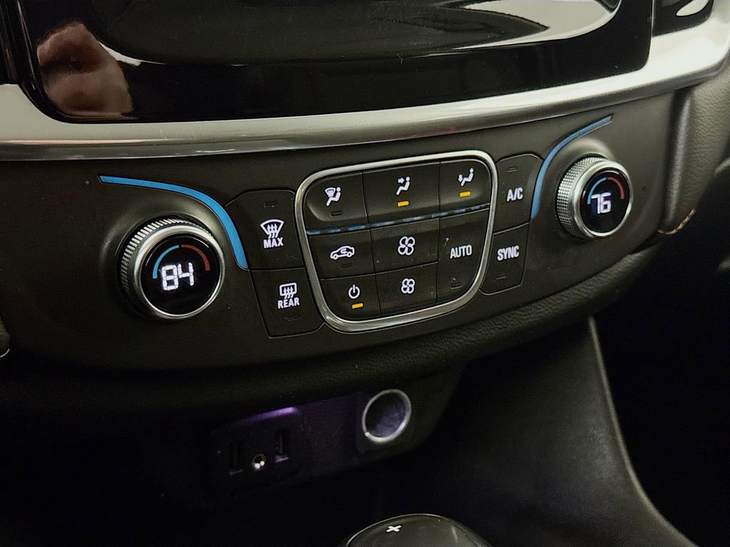 Used 2020 Chevrolet Traverse LS image 13