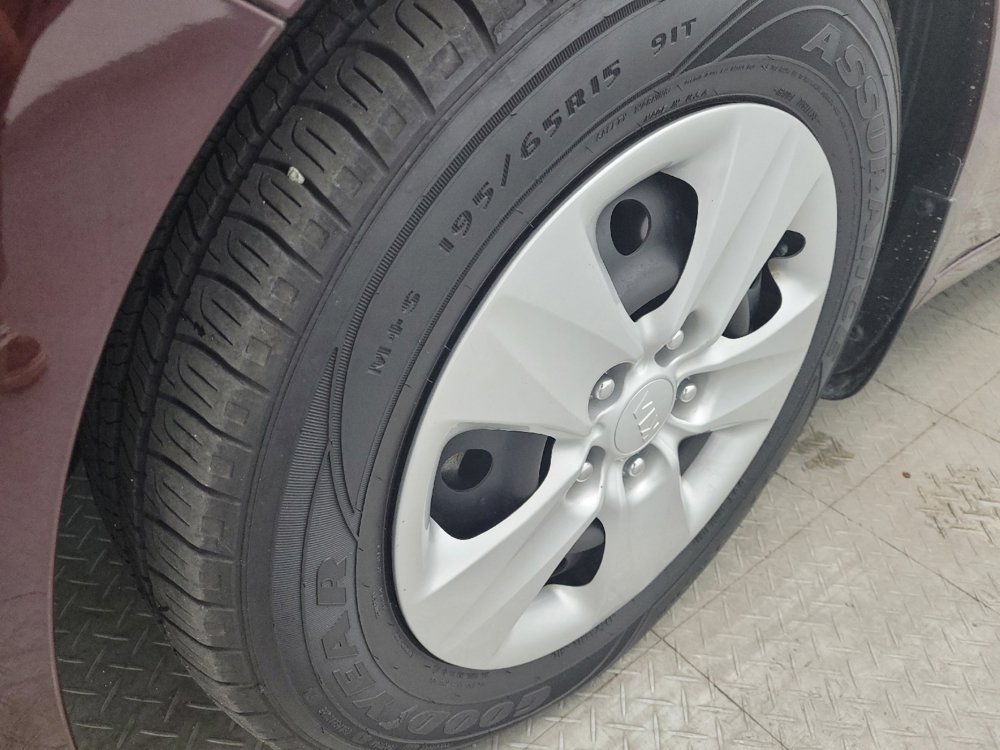 Used 2017 Kia Forte LX w/ LX Popular Package image 31