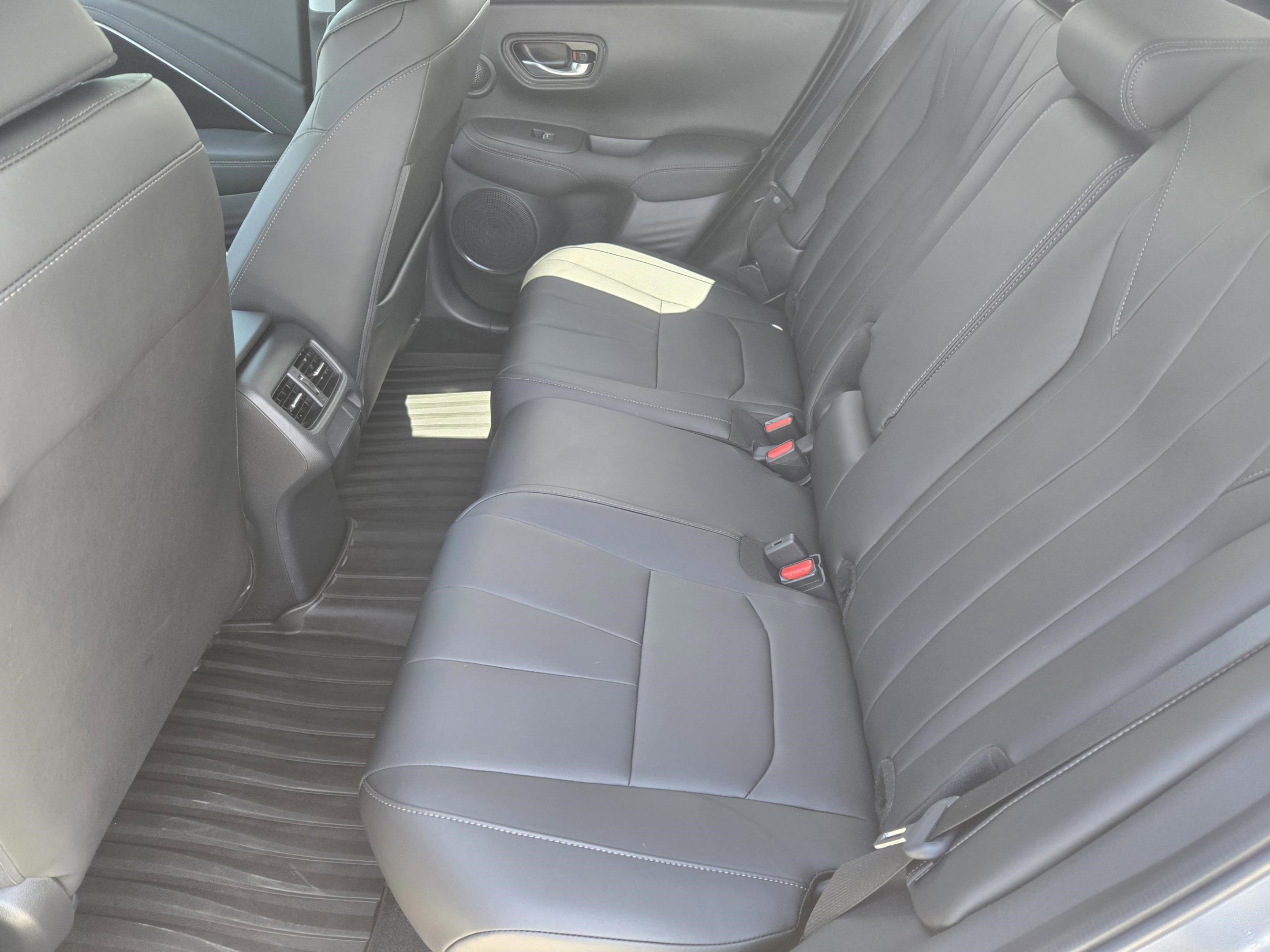 Certified 2025 Acura ADX AWD image 25