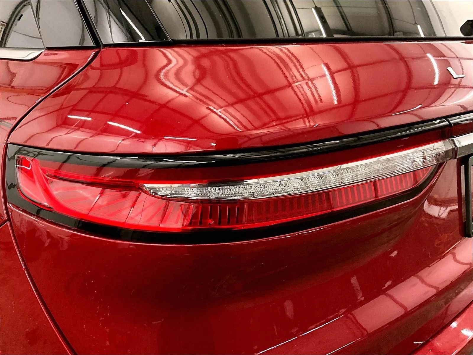 Used 2025 Lincoln Corsair AWD w/ Equipment Group 101A image 28