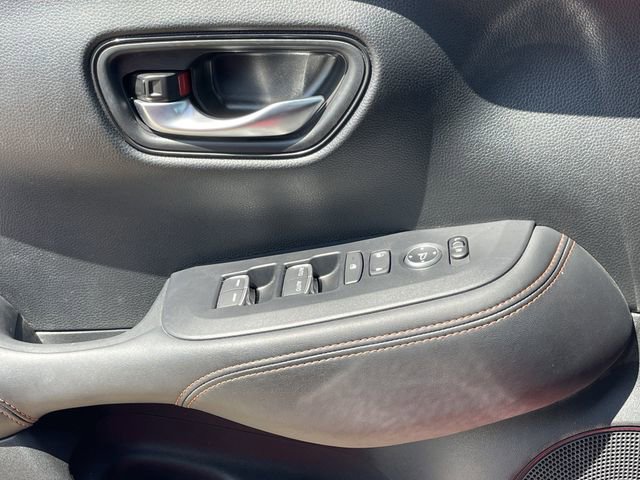 Certified 2025 Honda HR-V Sport image 23