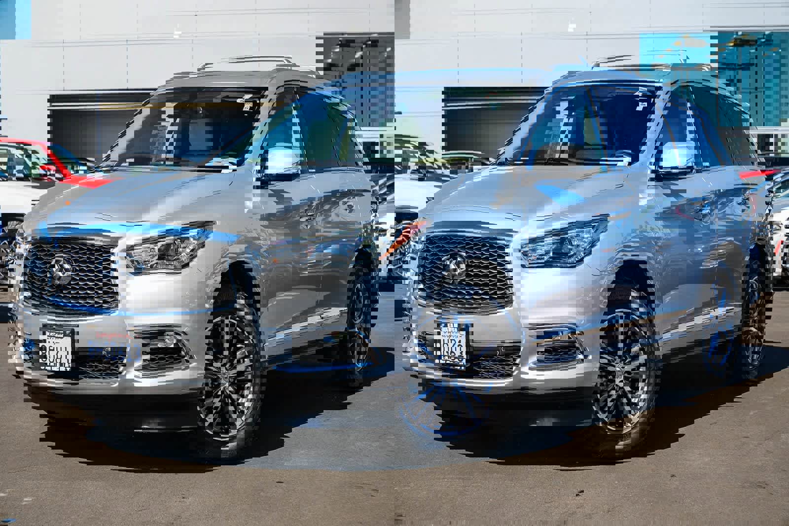 Used 2019 INFINITI QX60 Luxe w/ Essential Package
