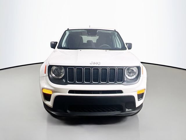 Used 2023 Jeep Renegade Latitude AWD/4WD image 2