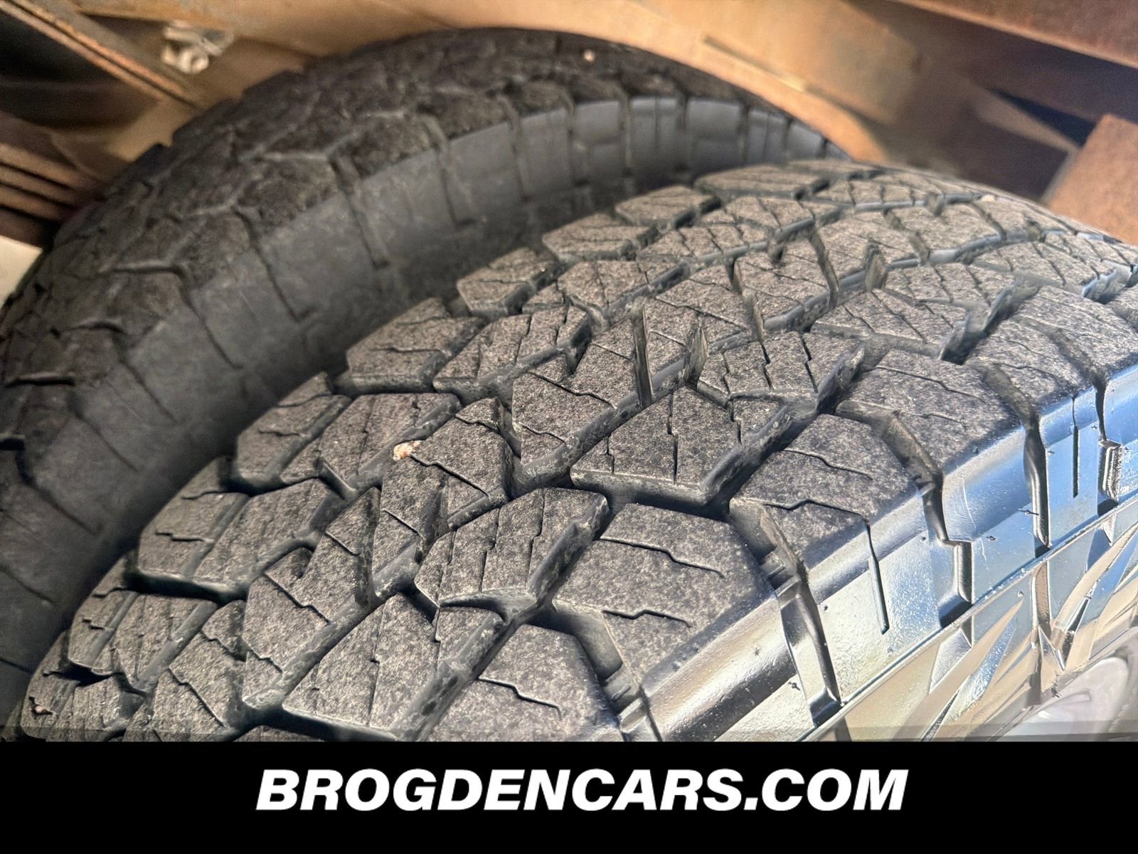 Used 2015 GMC Sierra 3500 SLT w/ Duramax Plus Package image 9