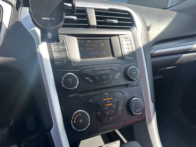 Used 2013 Ford Fusion SE FWD image 12