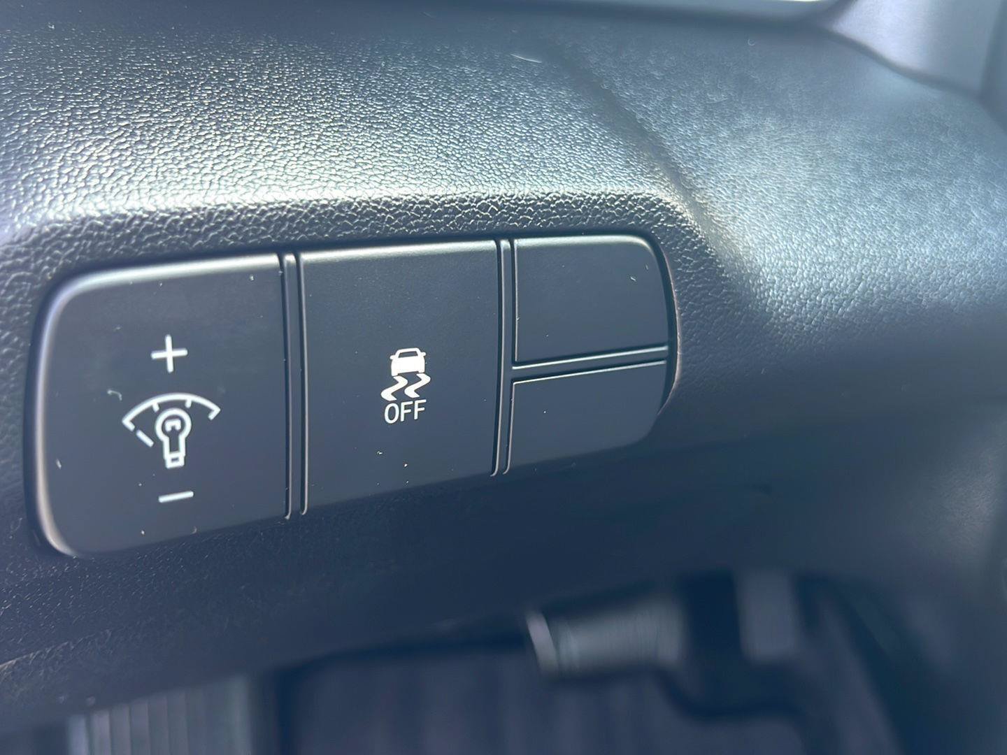 Certified 2024 Hyundai Elantra SEL FWD image 24