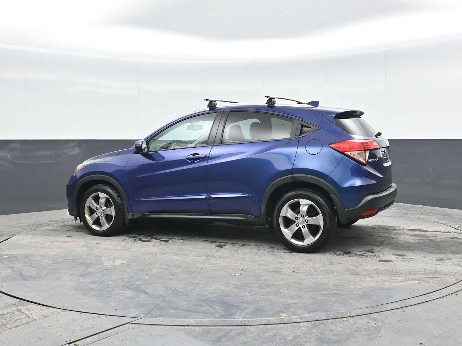 Used 2017 Honda HR-V EX-L image 3