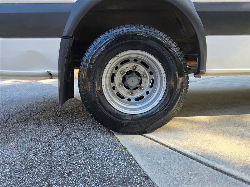 Used 2011 Mercedes-Benz Sprinter 3500 w/ Premium Pkg image 11