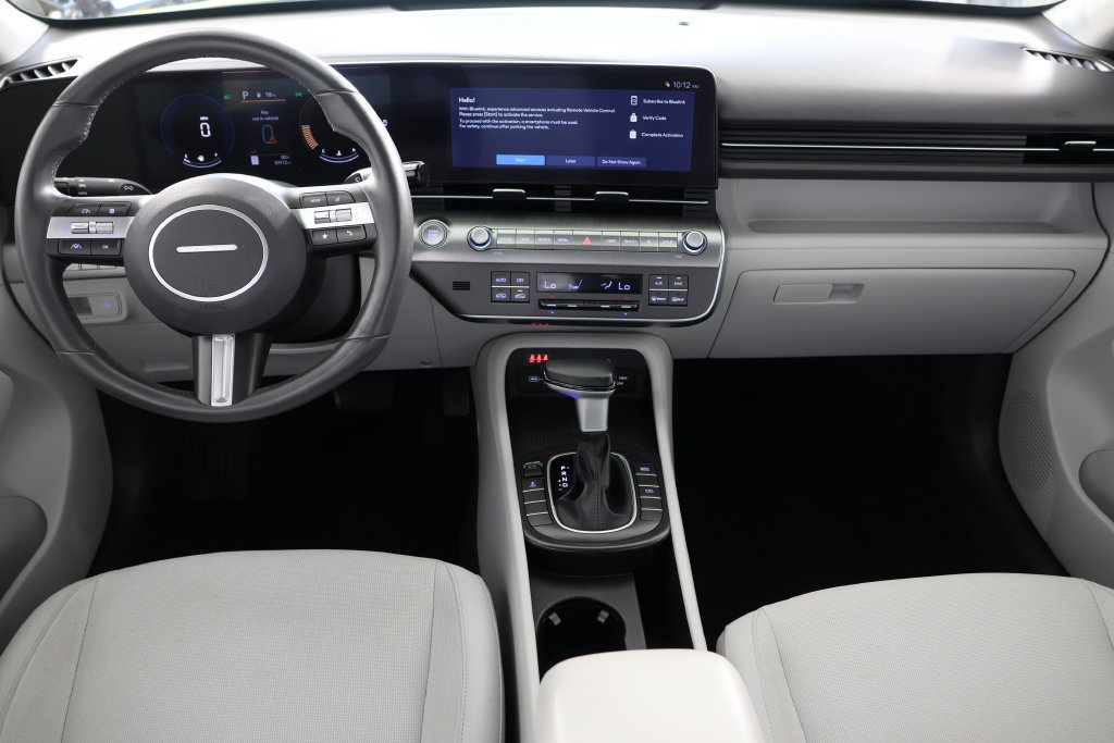 Used 2024 Hyundai Kona SEL AWD/4WD image 2