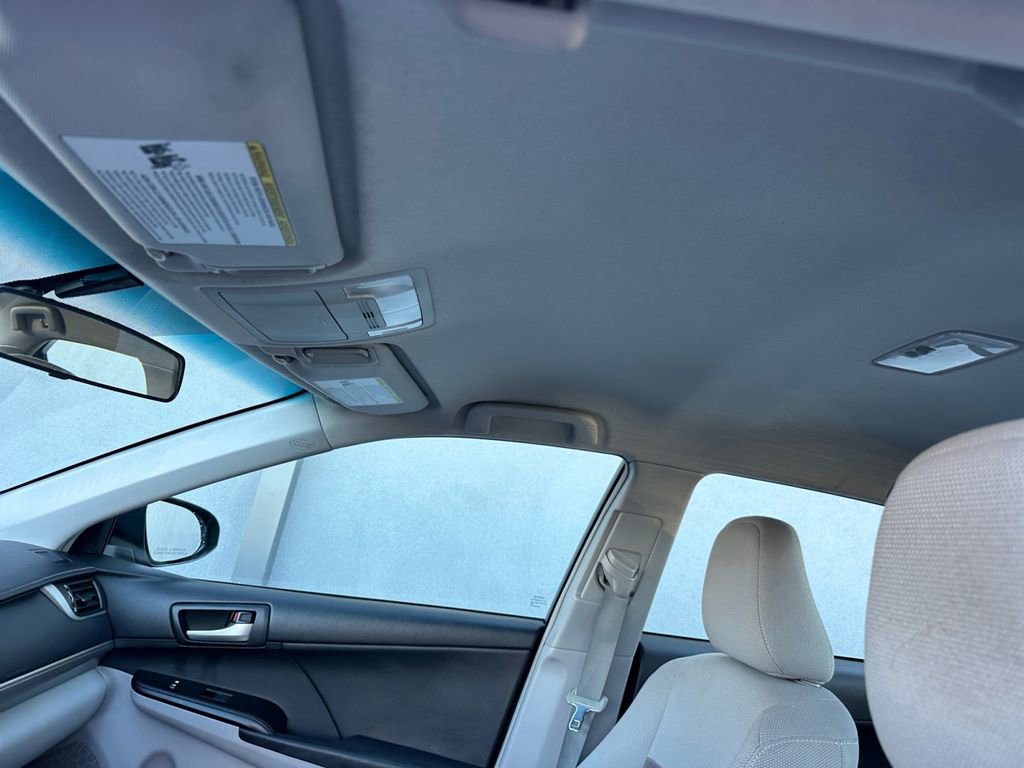 Used 2012 Toyota Camry LE image 24