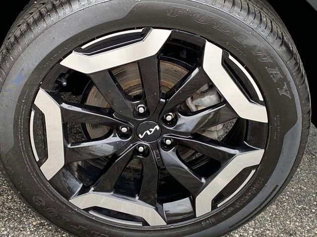 Used 2023 Kia Telluride EX image 31