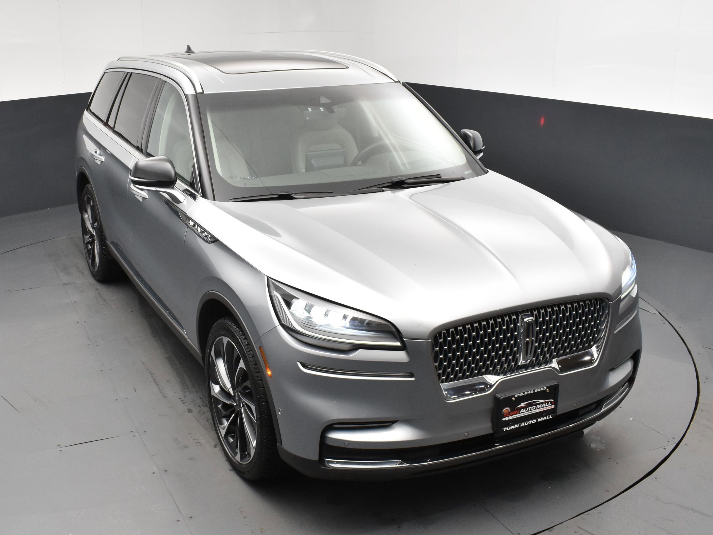 Used 2023 Lincoln Aviator Reserve w/ Equipment Group 201A image 18