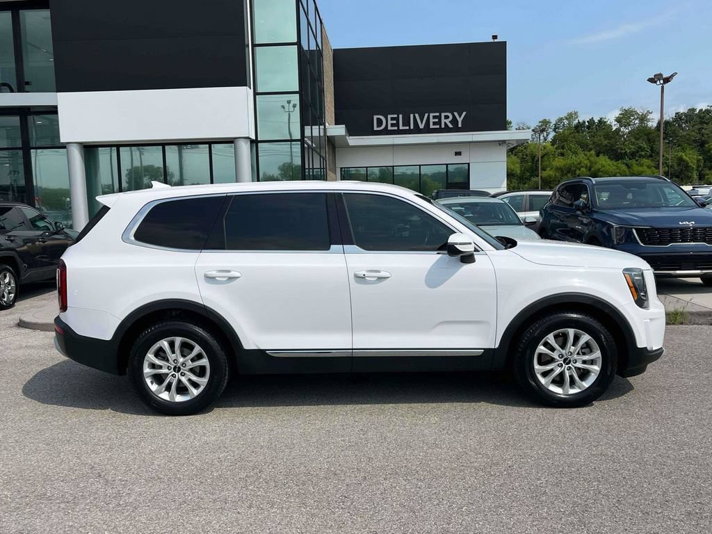 Used 2022 Kia Telluride LX FWD image 28