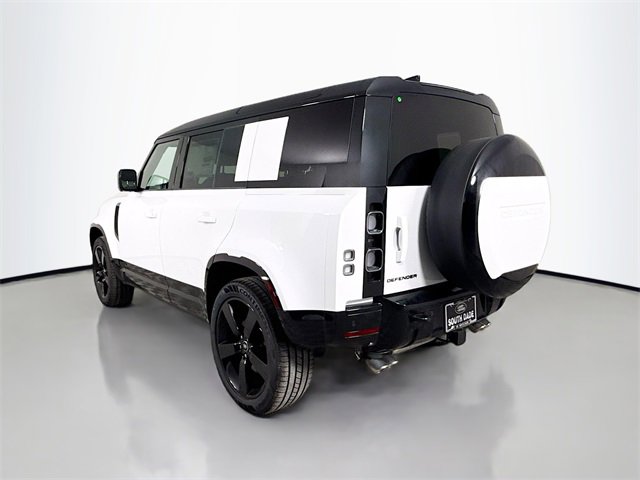 Certified 2025 Land Rover Defender 110 V8 image 7