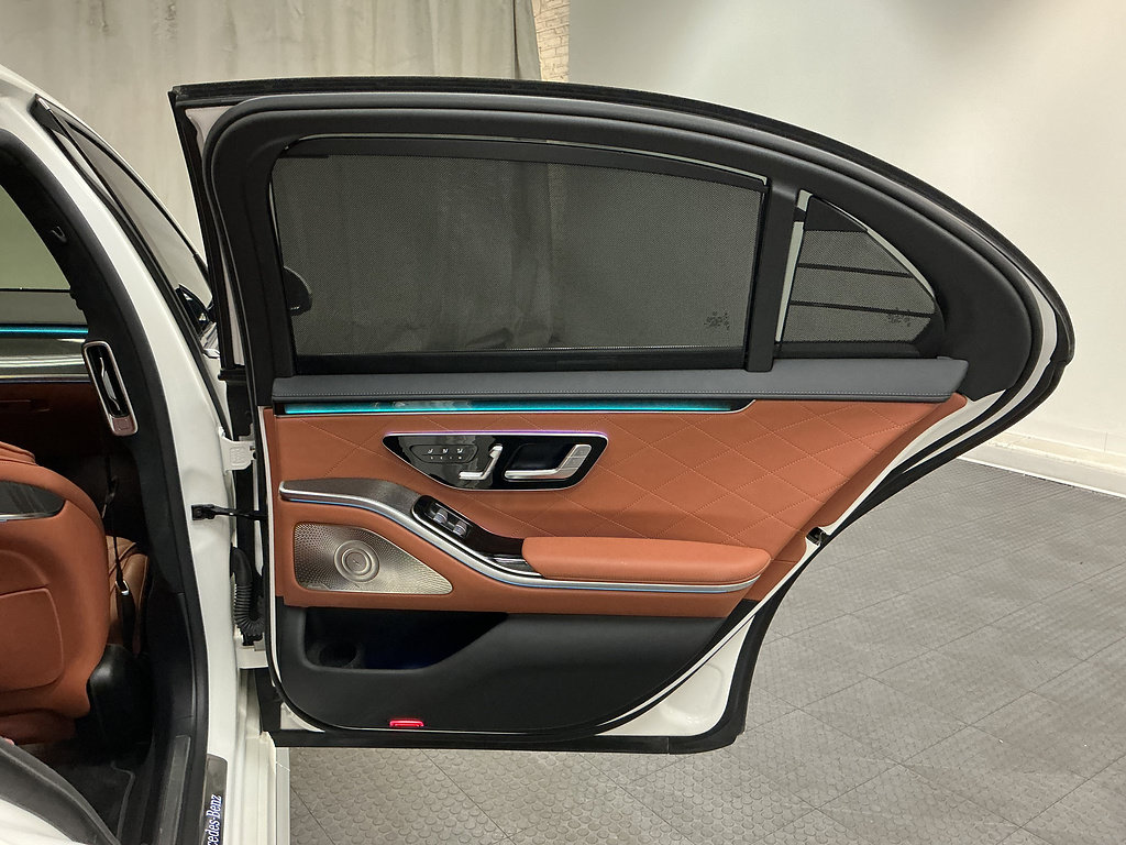 Used 2023 Mercedes-Benz S 580e 4MATIC Sedan image 38