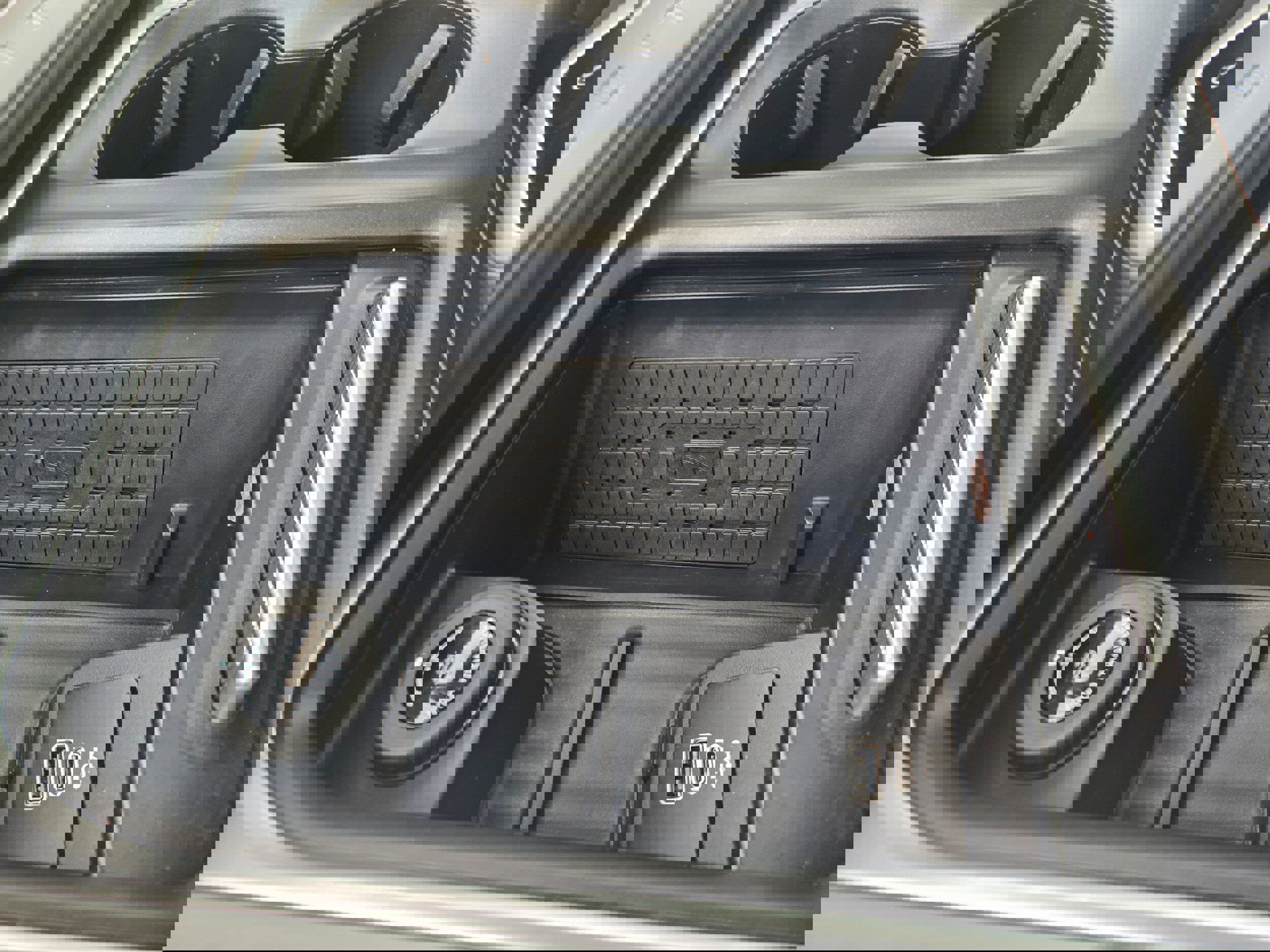 Certified 2025 Ford Expedition Platinum image 27