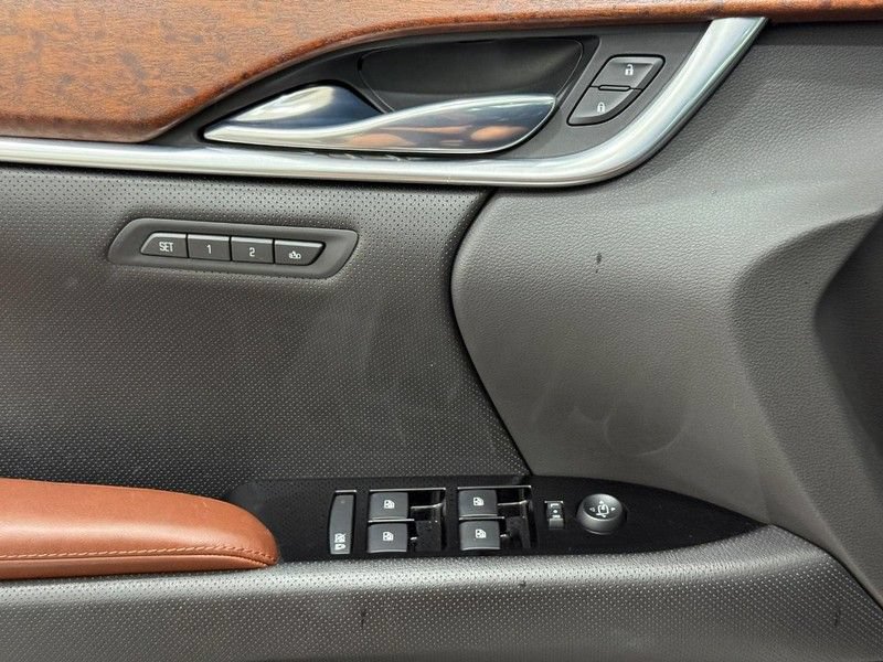 Used 2015 Cadillac XTS Luxury AWD/4WD image 24