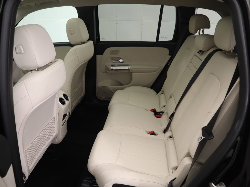 Used 2026 Mercedes-Benz GLB 250 image 21