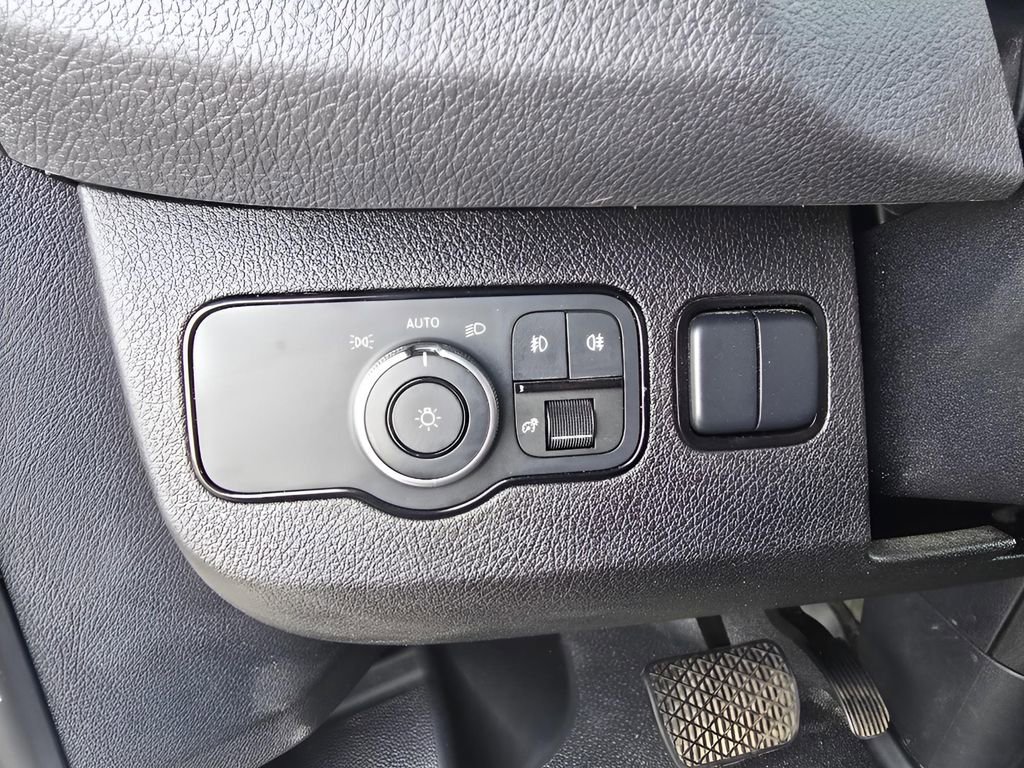 Used 2022 Mercedes-Benz Sprinter 3500 w/ Parking Package image 23