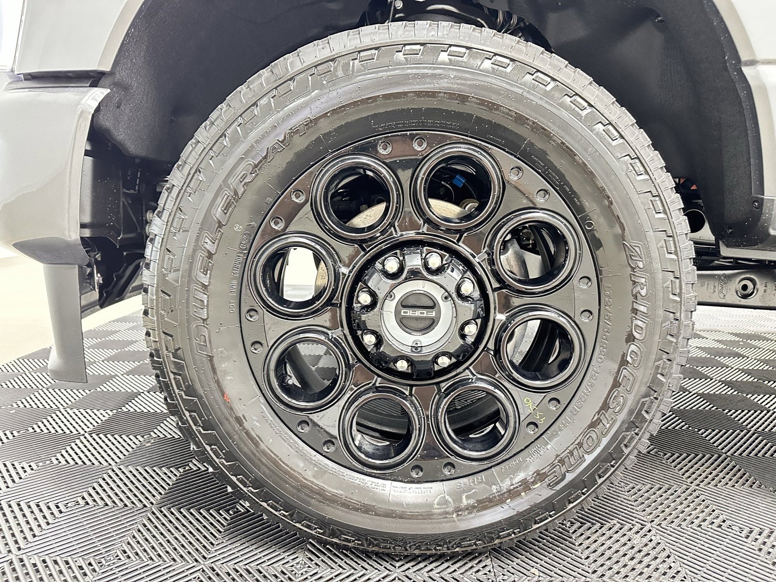 New 2025 Ford F350 Lariat w/ Lariat Ultimate Package image 4