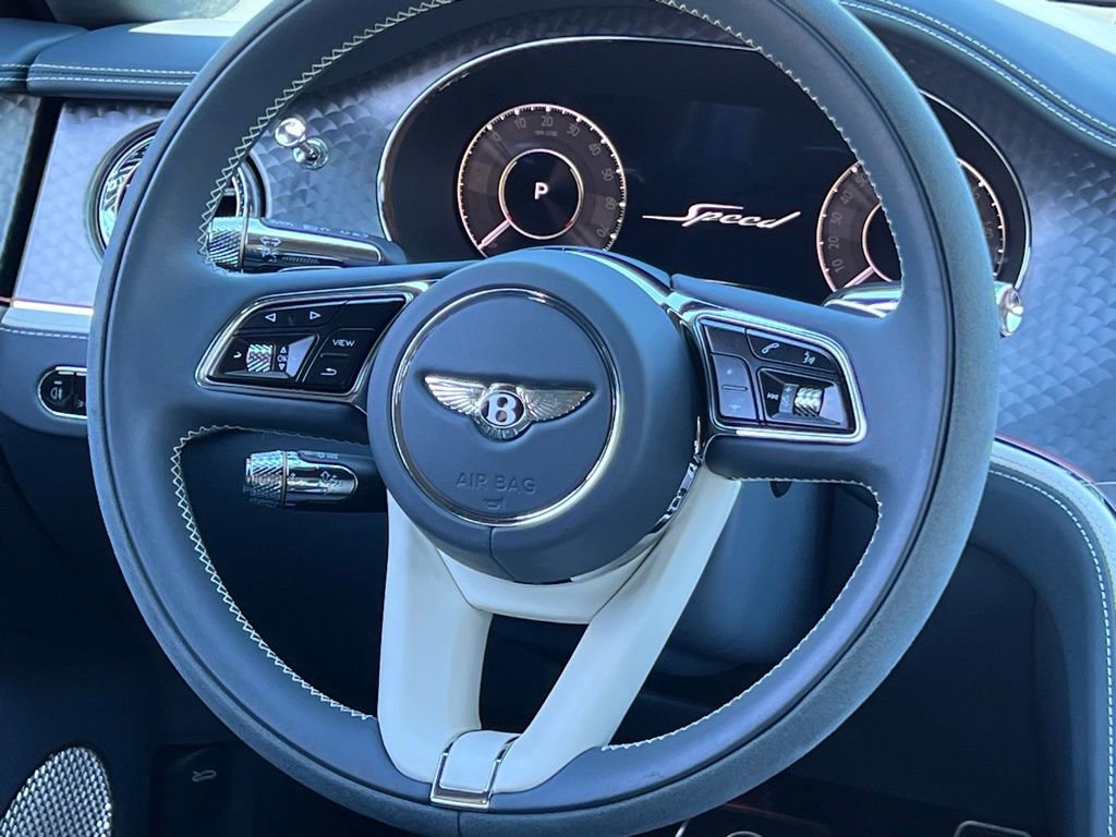 Used 2025 Bentley Flying Spur Plug-In Hybrid image 27