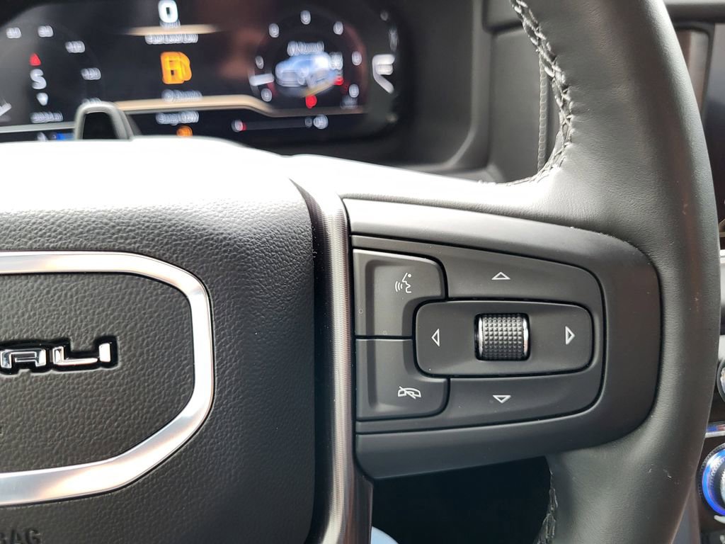 Used 2024 GMC Yukon XL Denali Ultimate image 29