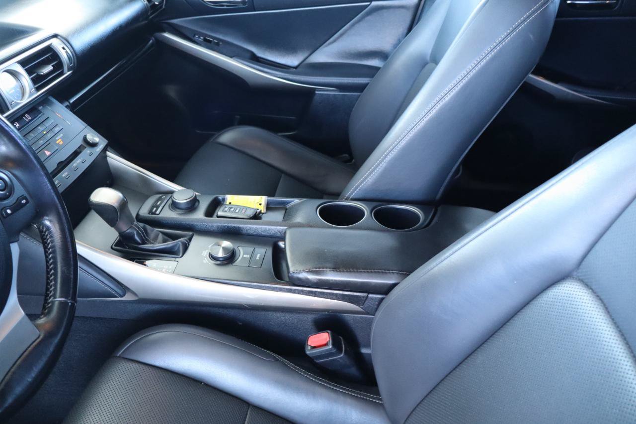 Used 2016 Lexus IS 200t RWD image 17