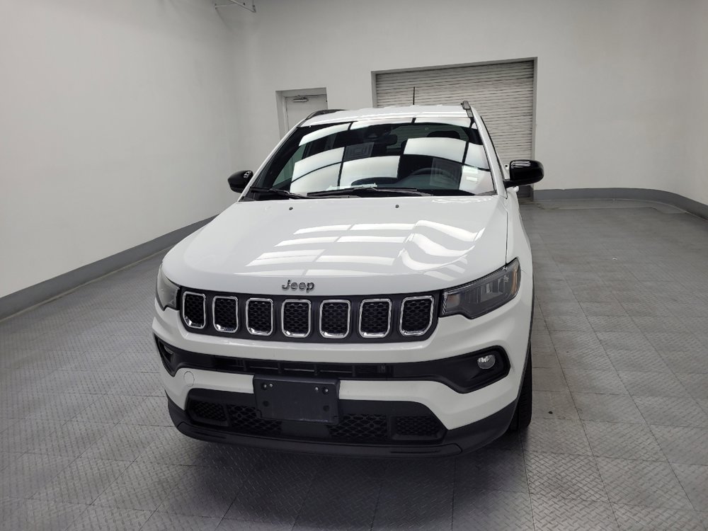 Used 2024 Jeep Compass Latitude image 15