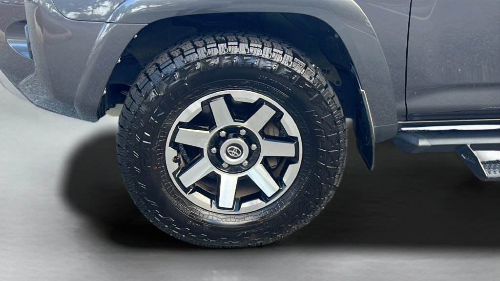 Used 2023 Toyota 4Runner TRD Off-Road Premium w/ Moonroof Package AWD/4WD image 26