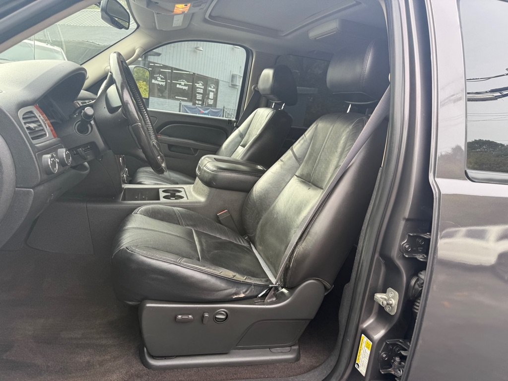 Used 2011 Chevrolet Silverado 3500 LTZ w/ LTZ Plus Package AWD/4WD image 30