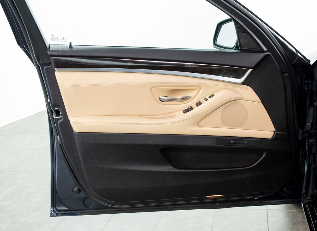 Used 2016 BMW 528i xDrive Sedan image 5