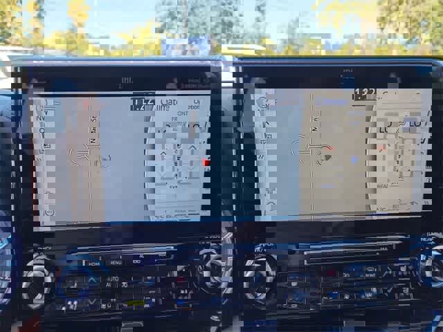 Used 2021 Toyota Highlander Platinum image 24