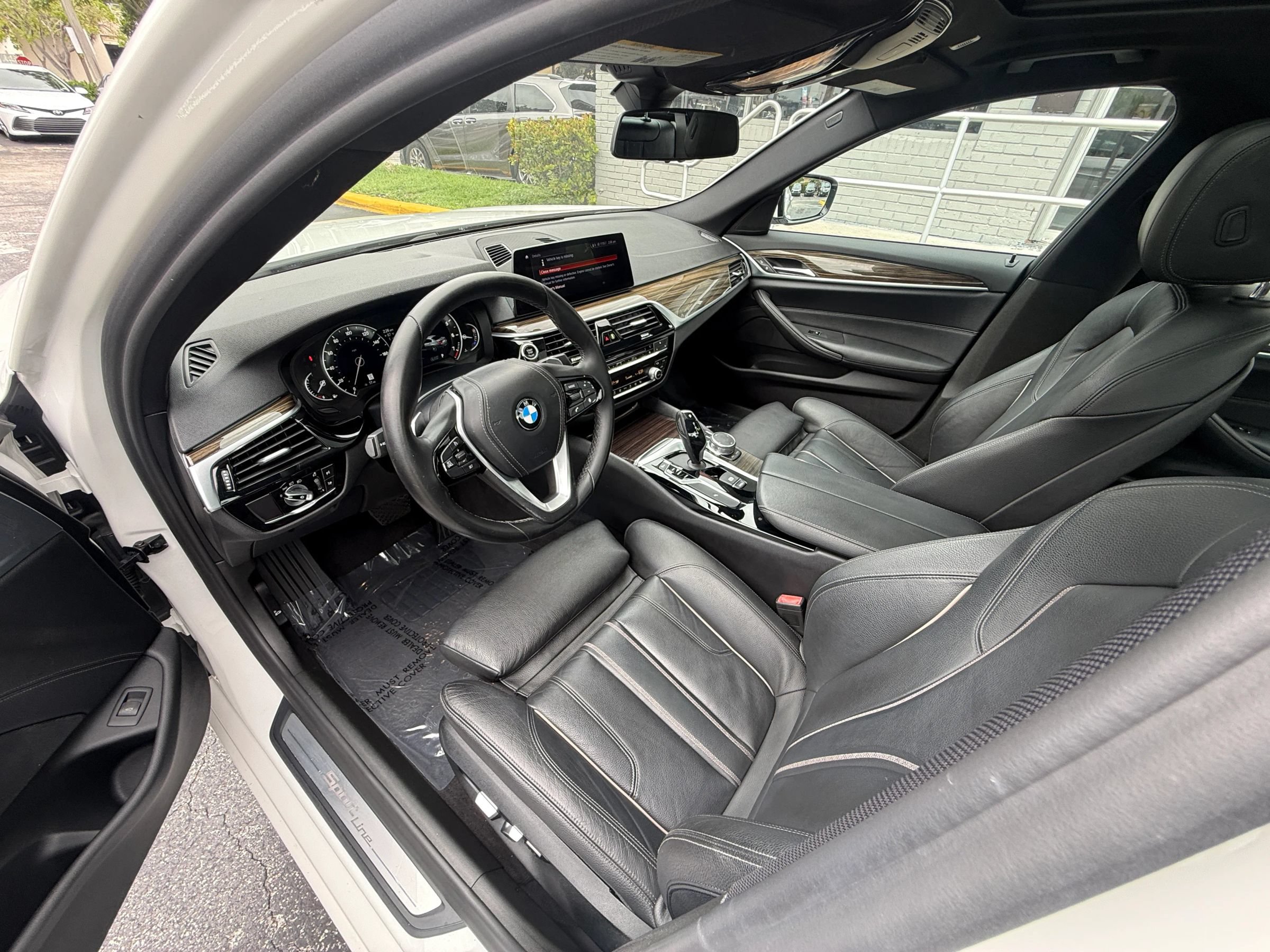 Used 2019 BMW 530i w/ Convenience Package RWD image 18