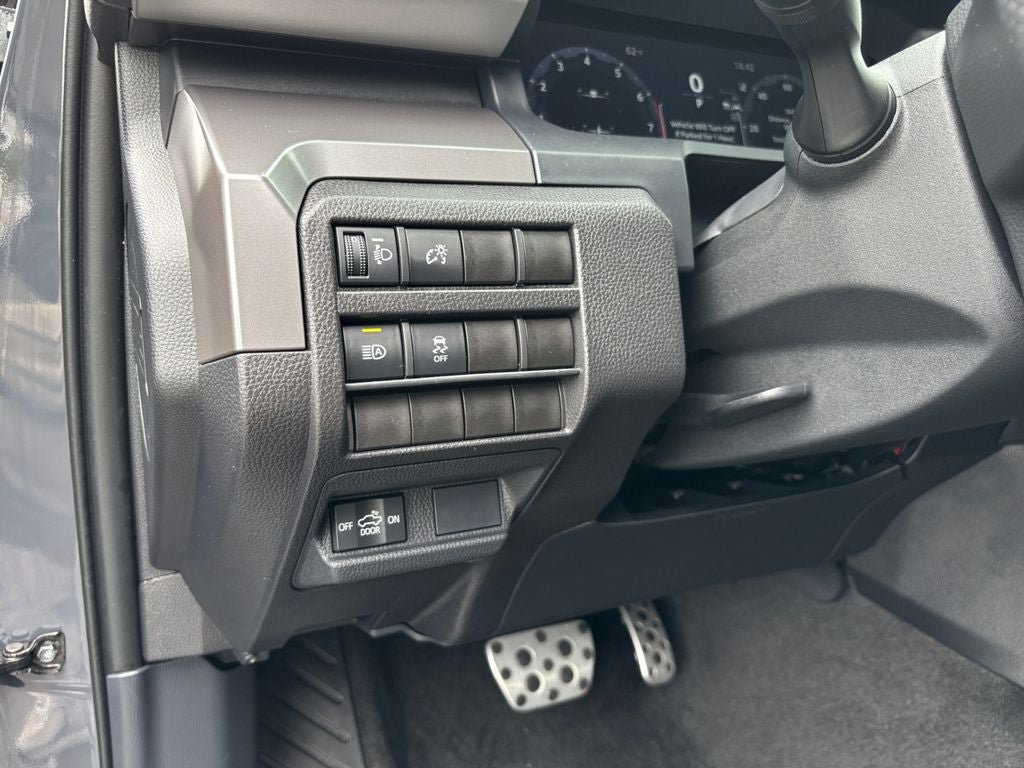 Used 2024 Toyota Tacoma TRD Sport AWD/4WD image 22