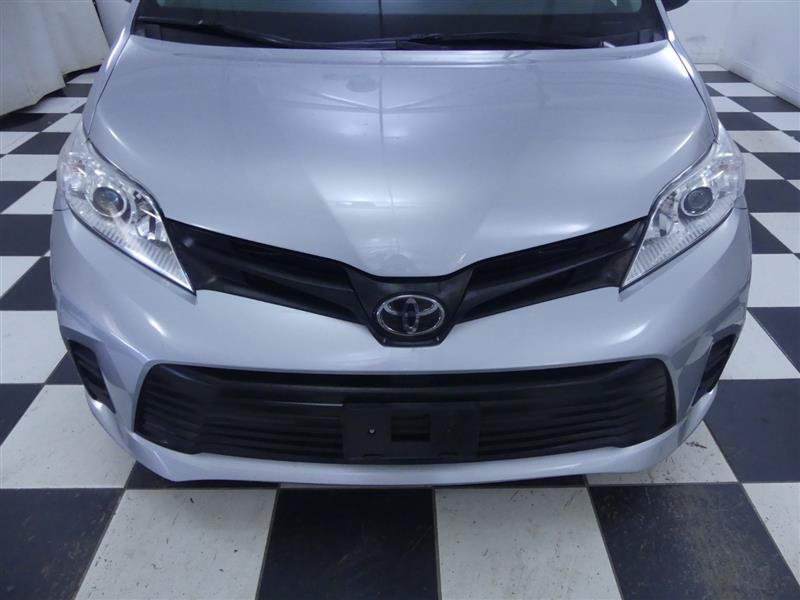 Used 2020 Toyota Sienna L FWD image 25
