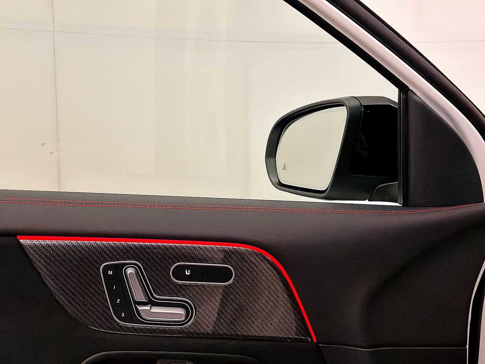 Used 2025 Mercedes-Benz GLA 35 AMG 4MATIC image 10