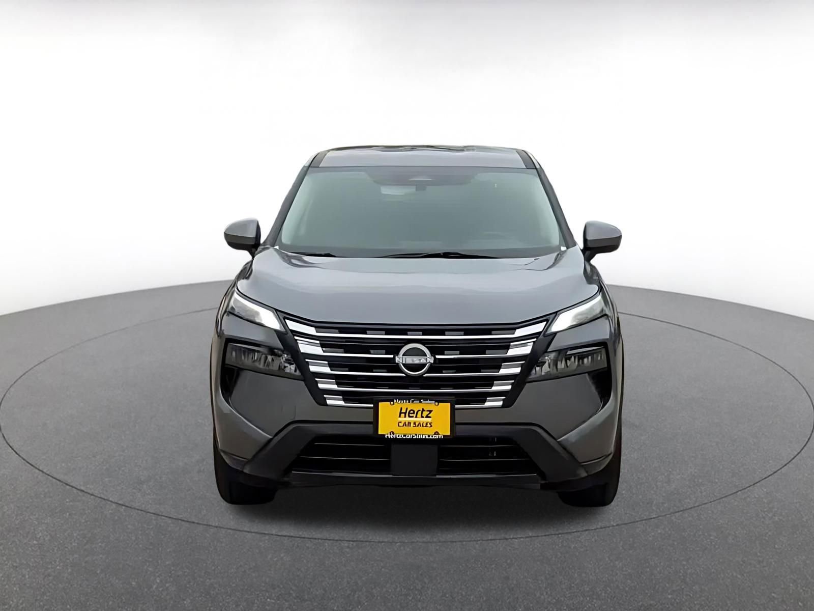 Used 2025 Nissan Rogue SV AWD/4WD image 4