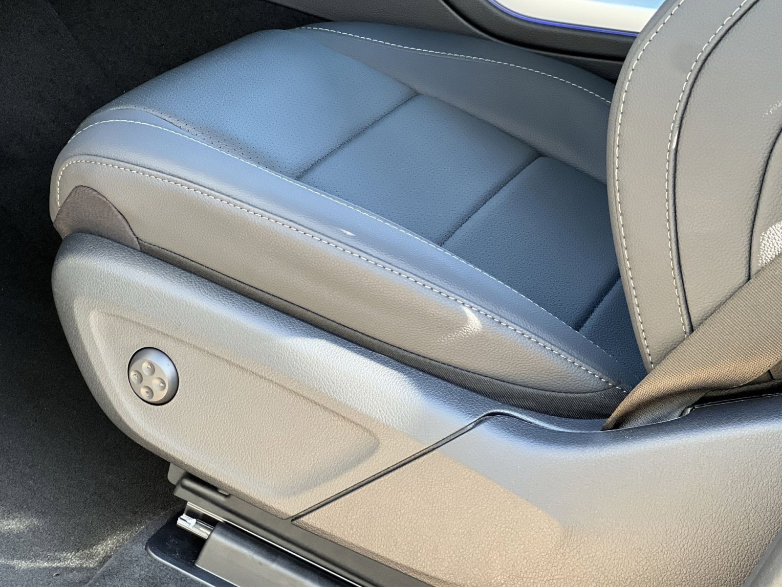 New 2026 Mercedes-Benz GLE 450 4MATIC Coupe image 12