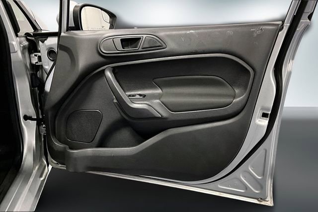 Used 2018 Ford Fiesta SE image 25